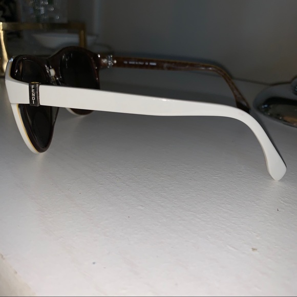 Fendi Aviator Style Sunglasses - Picture 16 of 16